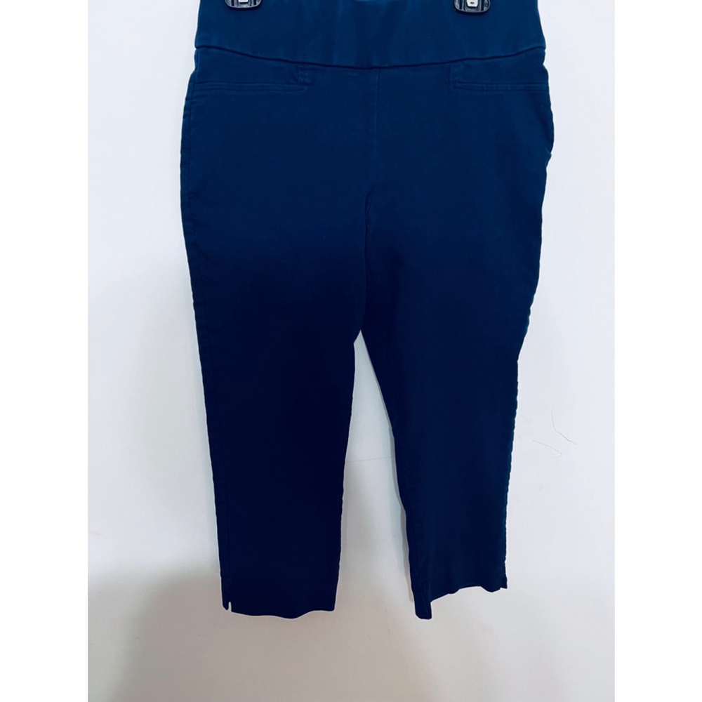 Women's St. John's Bay Capri Pants Size 10 Blue